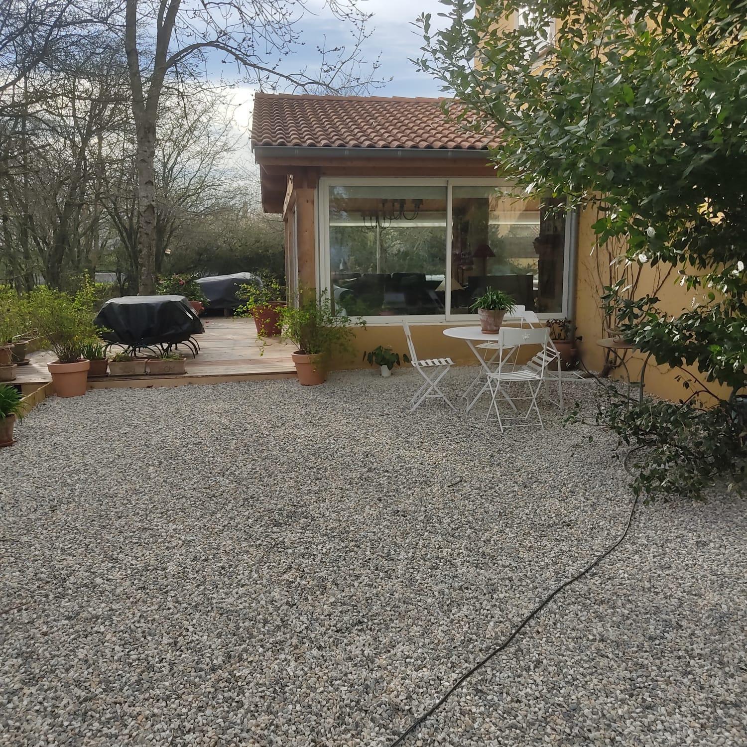 La Frenaie Bed & Breakfast Saint-Cyr-sur-le-Rhone ภายนอก รูปภาพ