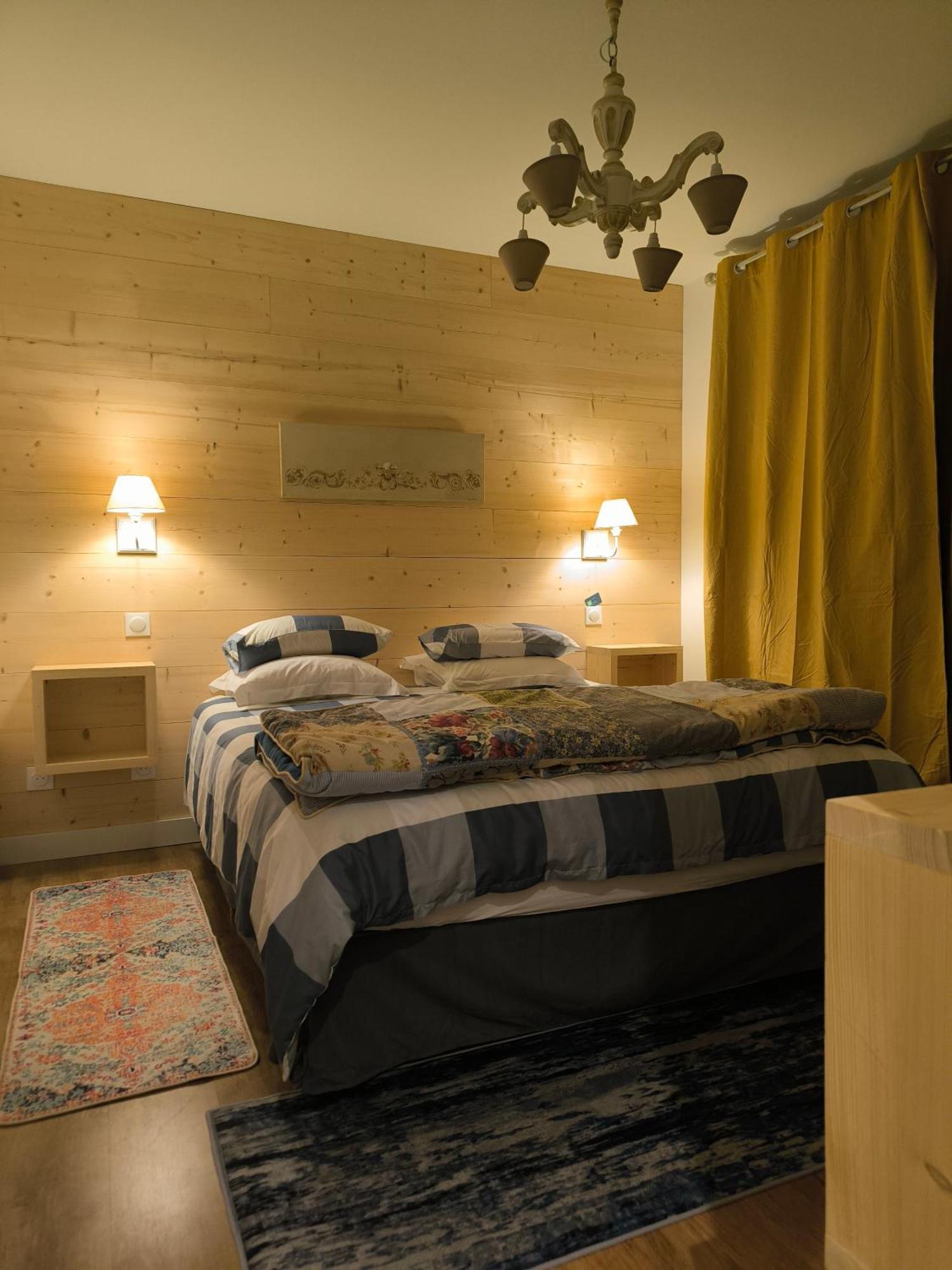 La Frenaie Bed & Breakfast Saint-Cyr-sur-le-Rhone ภายนอก รูปภาพ